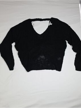 Love Tree Black V-Neck Women's Sweater Small Twisy In Time Black